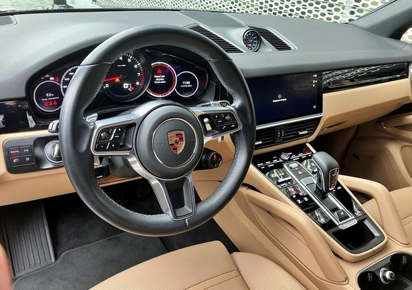 Porsche Cayenne cena 379000 przebieg: 42025, rok produkcji 2021 z Sokołów Małopolski małe 781